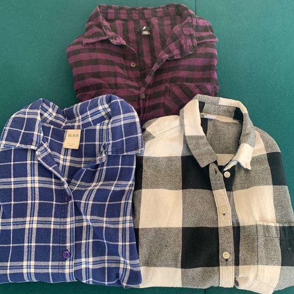 Lot: 3 Women’s Medium Flannels - Picture 1 of 9